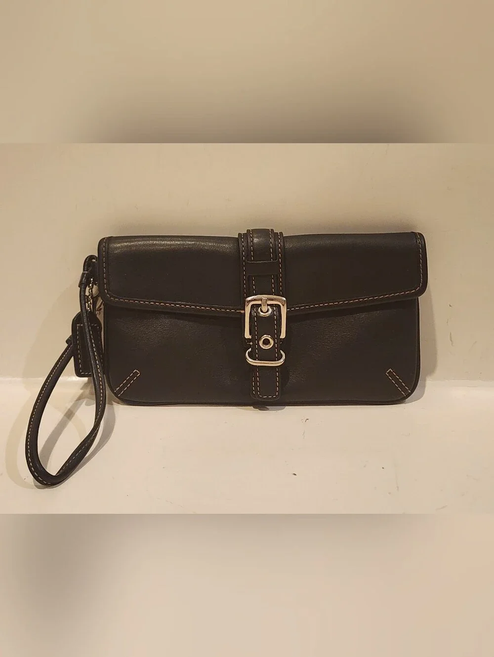 Coach Soho Black Leather Buckle Wristlet Clutch Y2k Small Purse
